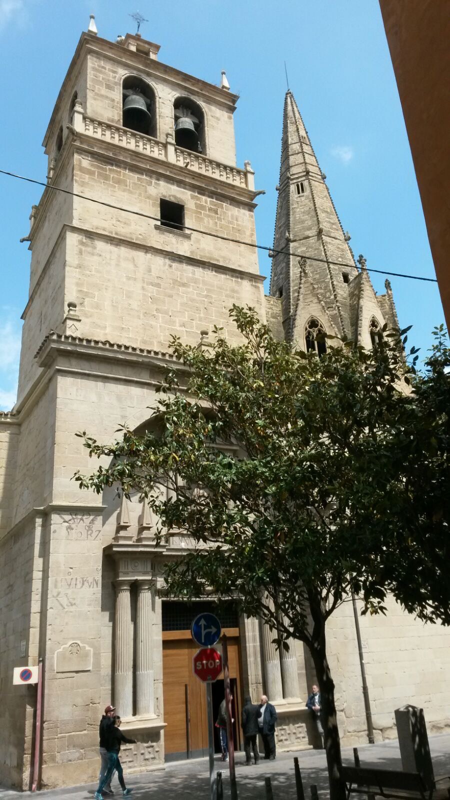De kerk Santa Maria de Palacio in Logrono.jpeg