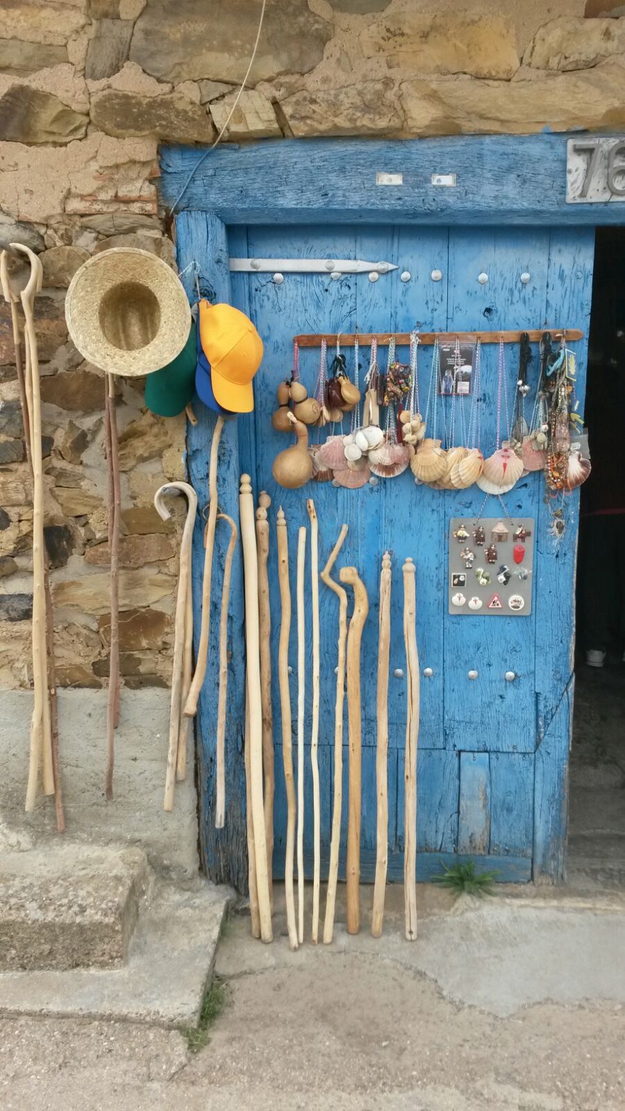 Souveniertje gekocht bij een schuurtje in Murias de Rechivaldo.jpeg